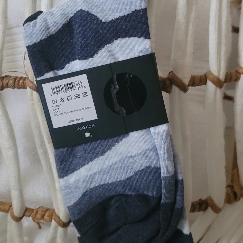 UGG crew socks - Picture 2 of 3